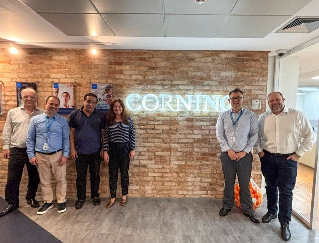 RT-ONE REALIZA VISITA TÉCNICA À CORNING — LÍDER GLOBAL EM FIBRA ÓPTICA