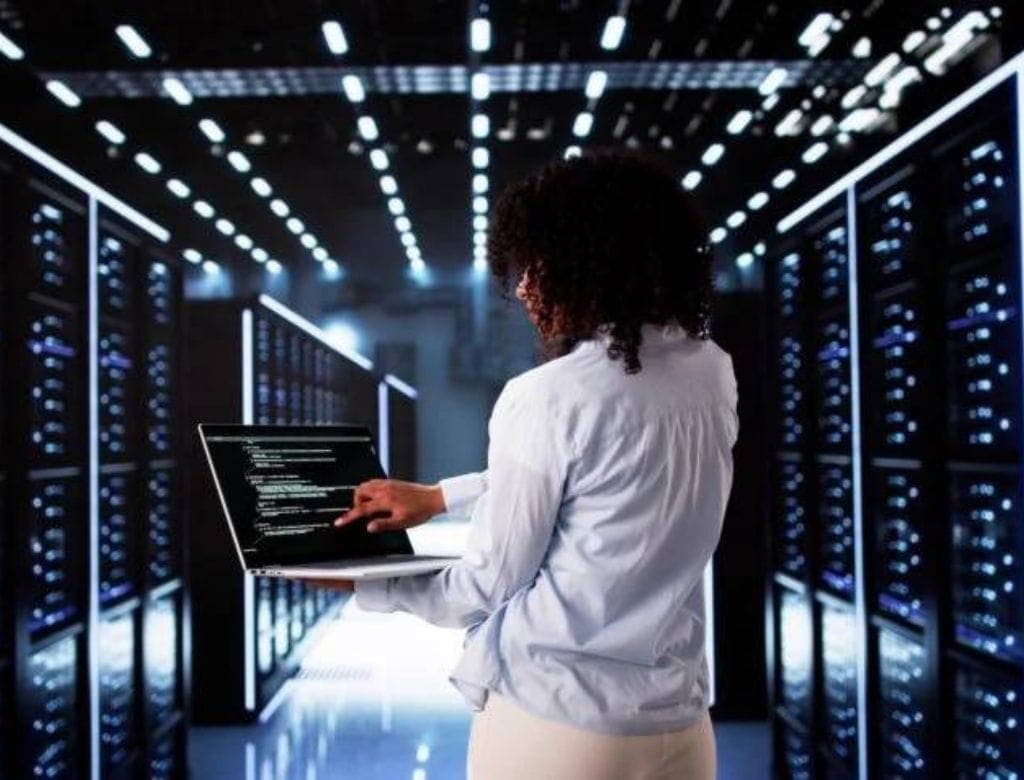 RT -one e WEG firmam parceria histórica para construção do primeiro Data Center de Inteligência Artificial do Brasil